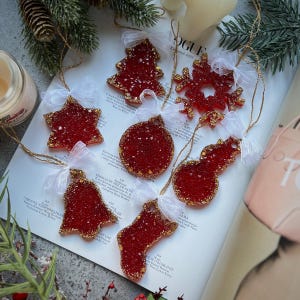 Red and Gold Resin Christmas Ornaments, Red Resin Bauble Set, Christmas Tree Decor